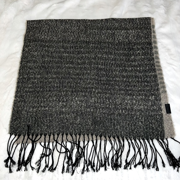 Only Wool Scarf - Picture 4 of 7